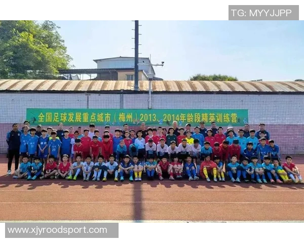 足球U的崛起与发展探讨青年足球人才培养的新路径与挑战